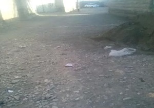 گلایه از معابر خاکی در محله سنگی رودان + فیلم
