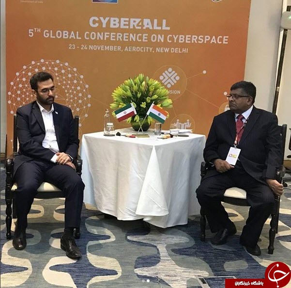 دیدار وزیر ارتباطات با نخست وزیر هند + عکس