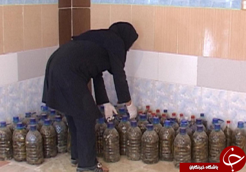 زنان کارآفرین در روستای سراب داراب / اشتعغال زایی برای ۶۰ نفر از بانوان روستا