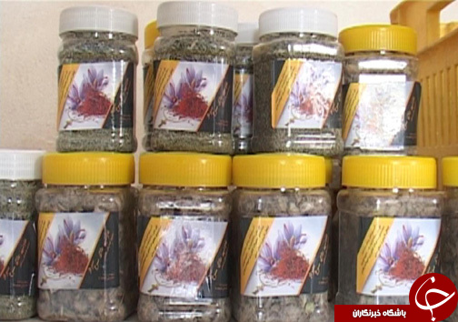 زنان کارآفرین در روستای سراب داراب / اشتعغال زایی برای ۶۰ نفر از بانوان روستا