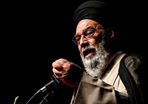 بسیج کمر همت بسته‌ تا در مقابل مستکبران عالم بایستد