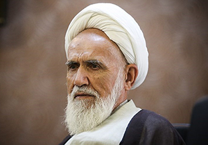 تجلیل از مقام ادبی آیت الله حائری در نمایشگاه کتاب