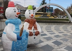 برپایی سفره شب یلدا در میدان حجاب سنندج
