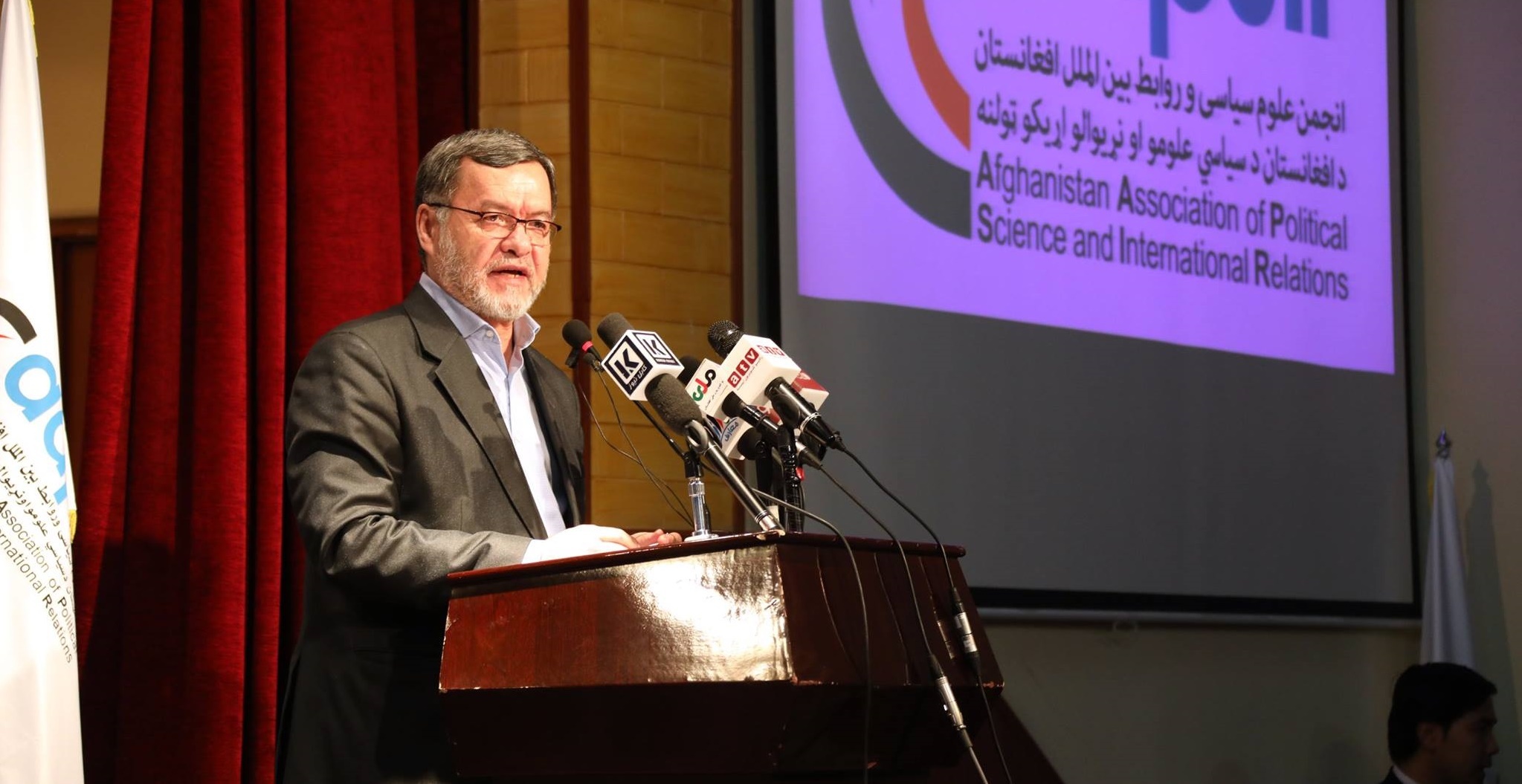 همه تلخ کامی های ما ریشه در مناسبات خارجی و دیپلماسی جنگ و صلح دارد