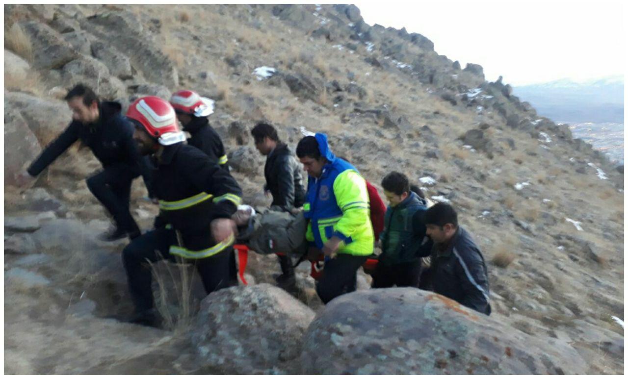 سقوط پاراگلایدر سوار در ارتفاعات گاوازنگ زنجان