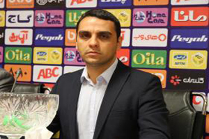فتاحی: زمان بازی پرسپولیس و فولاد تغییر کرد