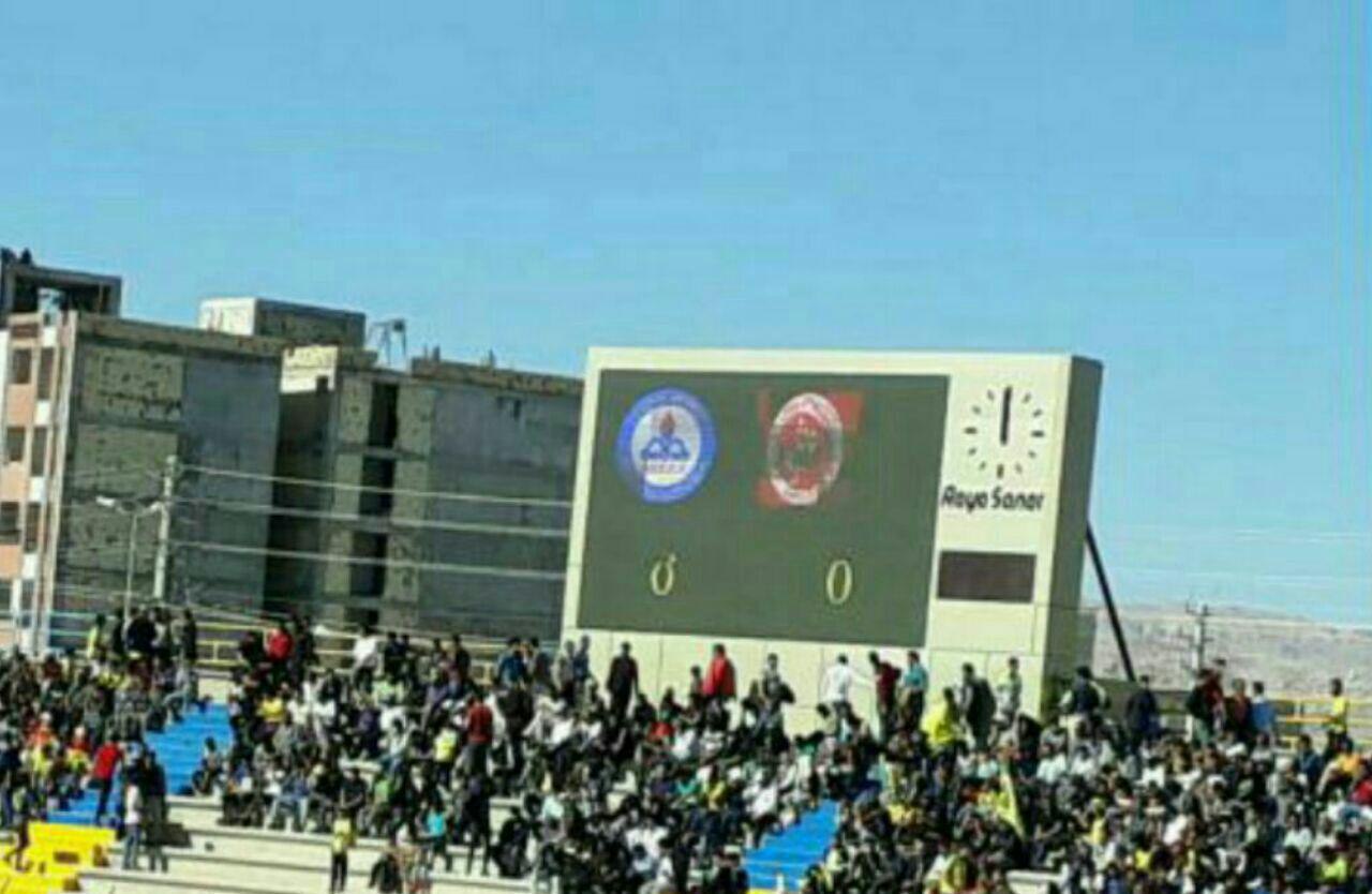 حاشیه های قبل از دیدار تیم های فوتبال پارس جنوبی جم و پرسپولیس