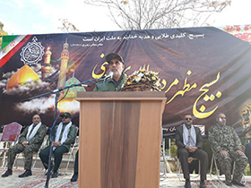 امروز جوانان بسیجی در جبهه‌های مقاومت از عزت میهن اسلامی دفاع می‌کنند