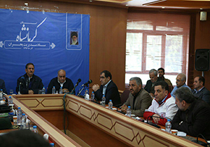 سخنان غیردرمانی وزیر بهداشت در ستاد بحران سرپل ذهاب