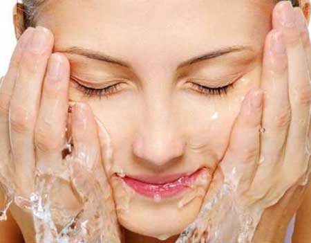از سوژه های واکنش سریع: 5 خاصیت شگفت انگیز روغن نارگیل برای زیبایی پوست