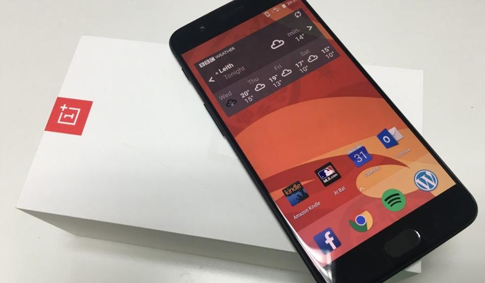 کاربران، گوشی هوشمند OnePlus 5T را بسیار ارزشمند می&zwnj;دانند