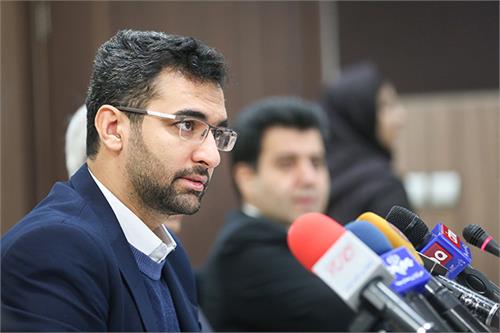 شوخی وزیر ارتباطات با یکی از فعالان اتاق بازرگانی، صنايع، معادن و کشاورزی + فیلم