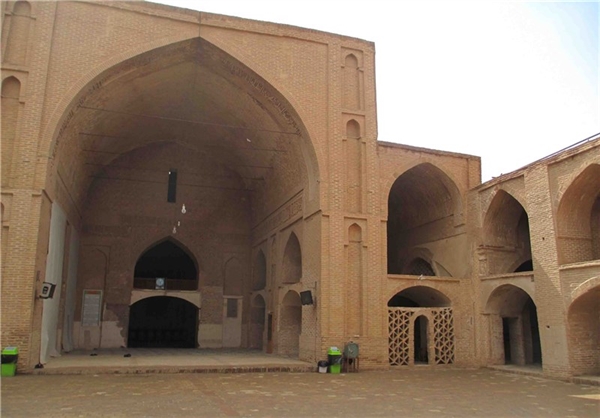 ۸ محوطه باستانی و اثر تاریخی شهرستان اردستان ثبت ملی می‌شوند
