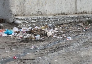 گلایه شهروندان از بهداشت نامناسب معبری در شهرک اندیشه + تصاویر