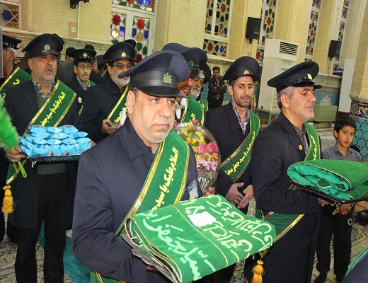 آیین غبارروبی ضریح مطهر حضرت امام زاده سید جعفر محمد(ع) یزد+ تصویر
