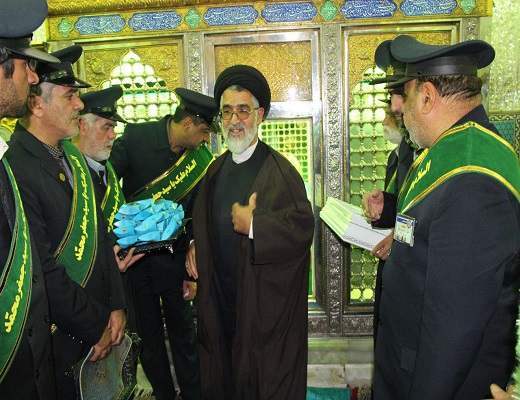 آیین غبارروبی ضریح مطهر حضرت امام زاده سید جعفر محمد(ع) یزد+ تصویر
