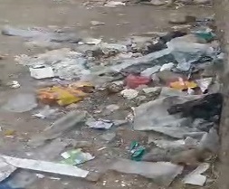 گلایه شهروندان از تجمع زباله در یکی از معابر بروجرد + فیلم
