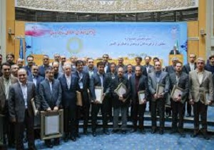 پژوهشگران و فناوران برتر استان معرفی شدند