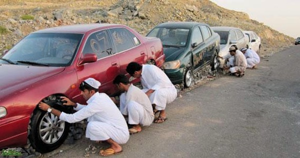 تفریحات عجیب و غریب جوانان سعودی+ تصاویر