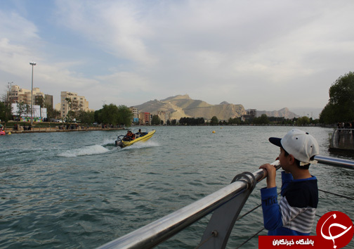 حضور بی شمار گردشگران نوروزی در کنار دریاچه زیبای کیو در خرم آباد
