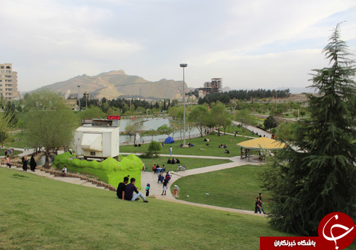 حضور بی شمار گردشگران نوروزی در کنار دریاچه زیبای کیو در خرم آباد