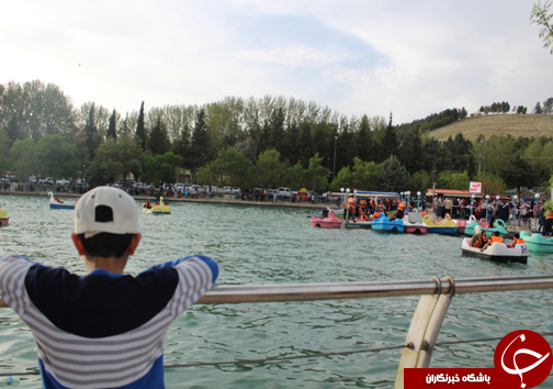 حضور بی شمار گردشگران نوروزی در کنار دریاچه زیبای کیو در خرم آباد