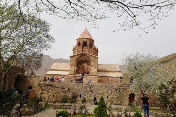 رونق بهاری کلیسای ثبت جهانی 
