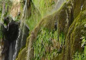 آبشار تماشایی و دیدنی آب ملخ در سمیرم + فیلم