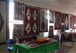 برپایی ۶ کارگاه موقت صنایع دستی در هرسین برای بازدید گردشگران نوروزی