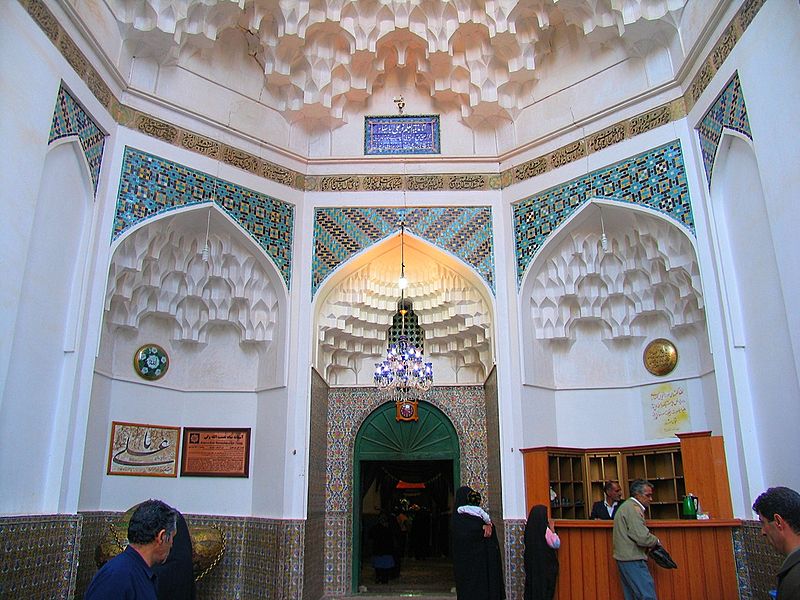 آرامگاه شاه نعمت الله ولی نگینی فیروزه ای در دل ماهان