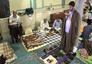 بیش از یک هزار نفر در شاهرود معتکف شدند