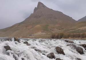 نمایی زیبا از سرچشمه زاینده‌رود در کوهرنگ + فیلم