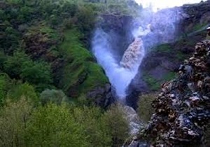 مراسم نوروزگاه سردشت در کنار آبشار شلماش برگزار می‌شود