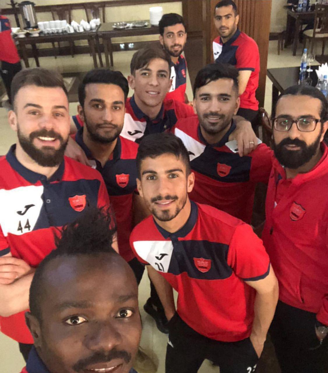 سلفی بازیکنان پرسپولیس در حاشیه اردوی ازبکستان