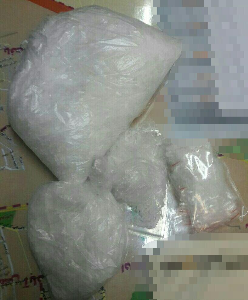 کشف بزرگترین محموله شیشه از ابتدای سال 97 در یافت آباد + عکس