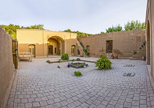 اسکان هشت هزار مسافر در مهریز