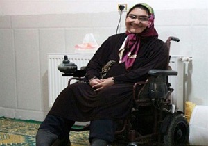 هنر آفرینی بانوی ناتوان جسمی مهریزی
