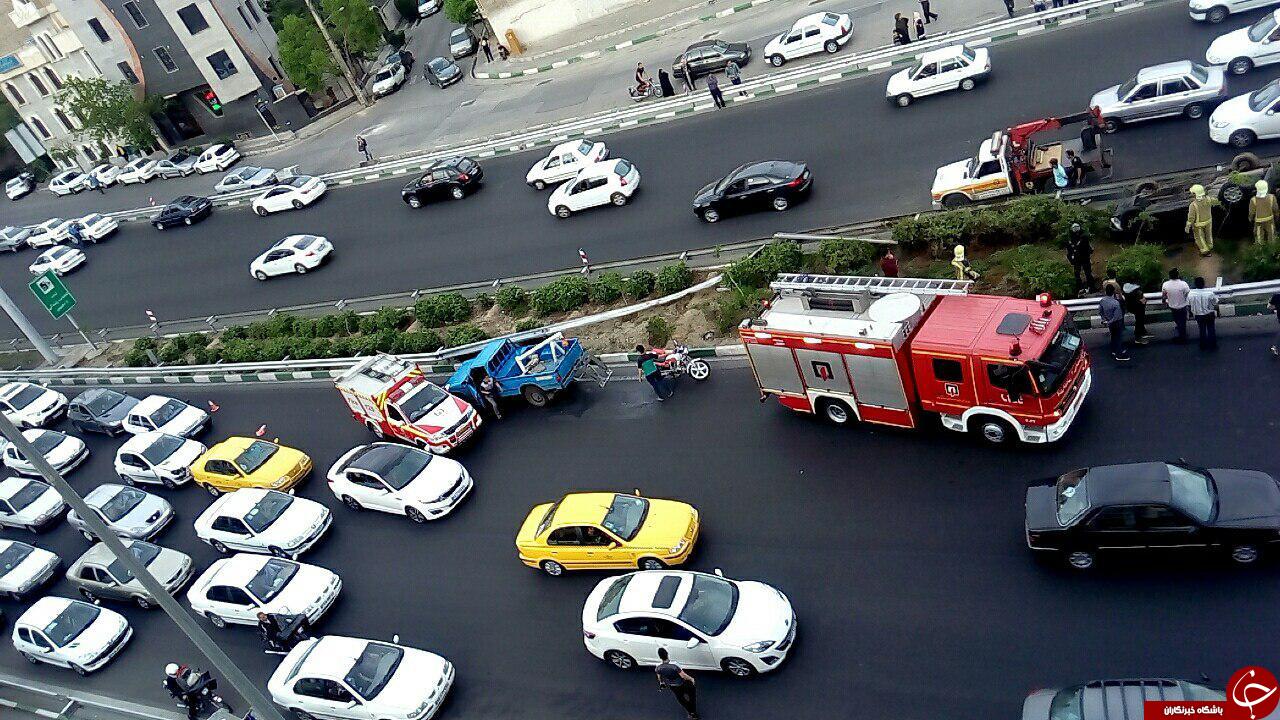 واژگونی پراید در اتوبان باکری + تصاویر