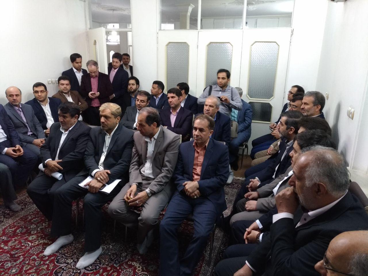 دیدار نوروزی مسئولان دولتی و شهری با رئیس مجلس در قم