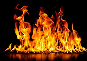 مهار آتش در انبار خانه مسکونی بیرجند
