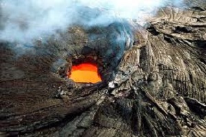 تصاویر هوایی از مواد مذاب آتشفشان کیلاویا
