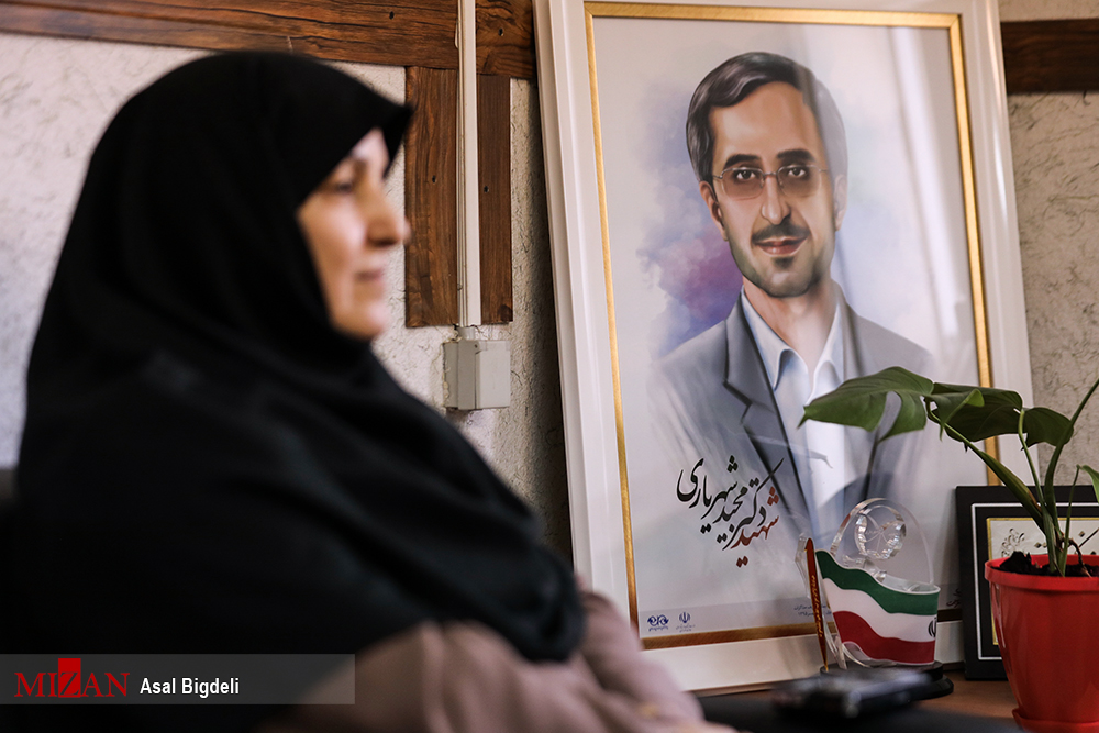 قهــــــــرمانی که ذخیره انقلاب بود اما حقوق نجومی نگرفت/ غنی&zwnj;سازی؛ &laquo;برگ برنده&raquo; مذاکرات هسته&zwnj;ای/ مگر ما آمده&zwnj;ایم سهم&zwnj;مان را از انقلاب برداریم/ دنبال یک عده ای در رشته خاص هستند/ شهید شهریاری؛ از اخلاص تا عمل