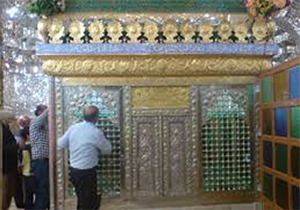 بقعه امامزاده زید بن علی (ع) خرم&zwnj;آباد غبارروبی شد