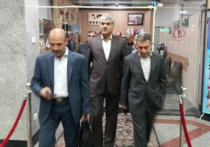 حضور معاون درمان وزارت بهداشت در مناطق زلزله زده