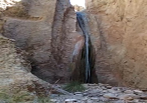 چشم‌اندازی از آبشار بی‌نظیر و بکر در روستای خرسین + فیلم