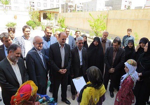 بازدید استاندار از مرکز نگهداری کودکان بی سرپرست محمدیه