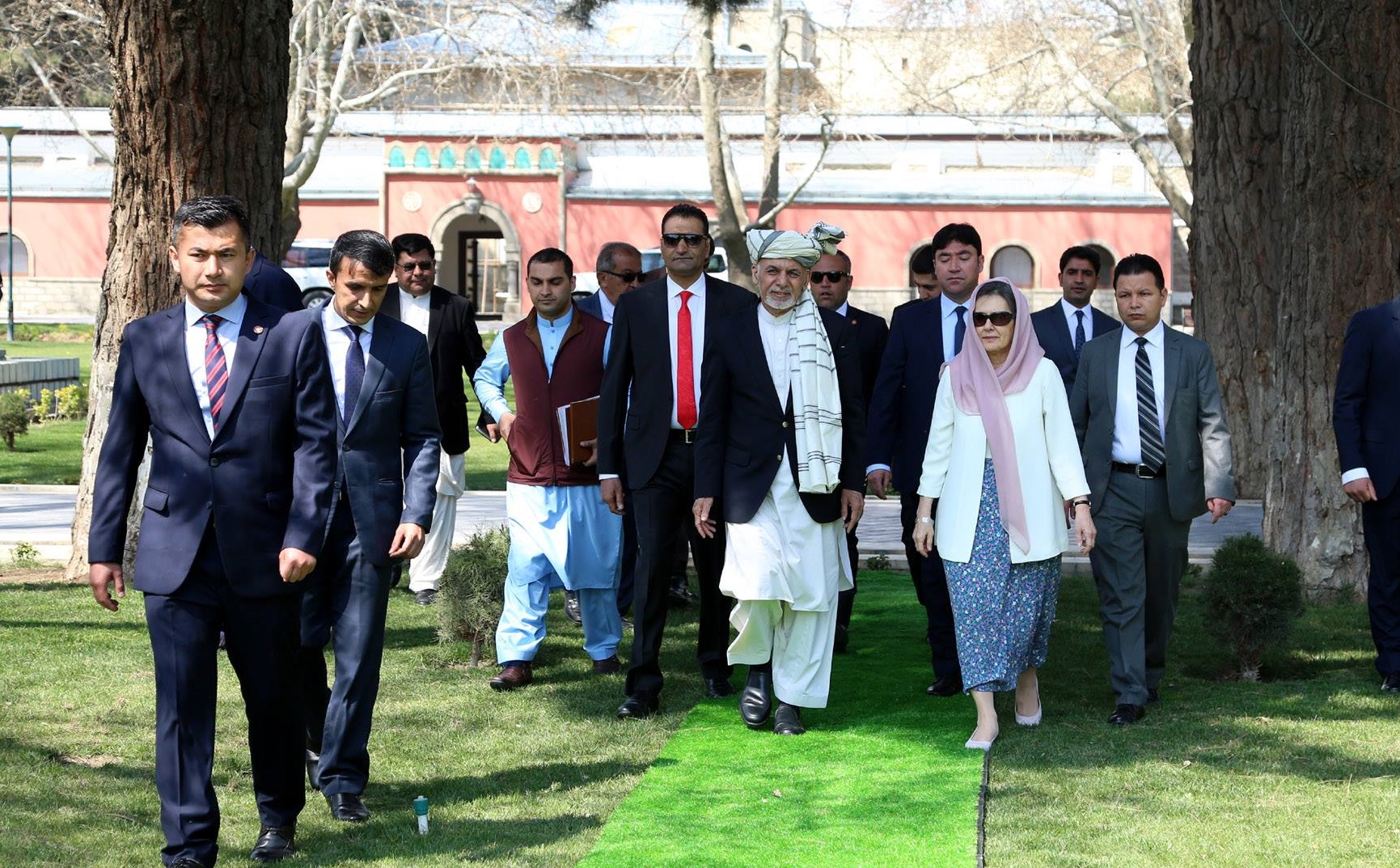 گزارش تصویری: کاشت نهال توسط &laquo;اشرف غنی&raquo;