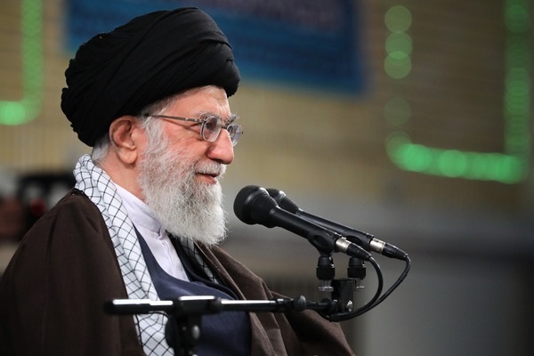 توصیههای مقام معظم رهبری در مورد خرید کالاهای داخلی توصیههای مقام معظم رهبری در مورد خرید کالاهای داخلی