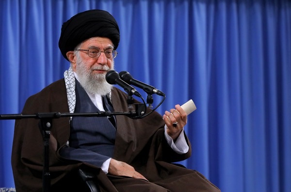 توصیههای مقام معظم رهبری در مورد خرید کالاهای داخلی توصیههای مقام معظم رهبری در مورد خرید کالاهای داخلی