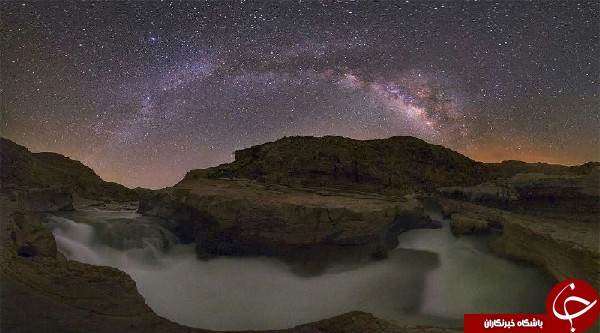 تصویری زیبا از کمان راه شیری بر فراز تنگه هایقر